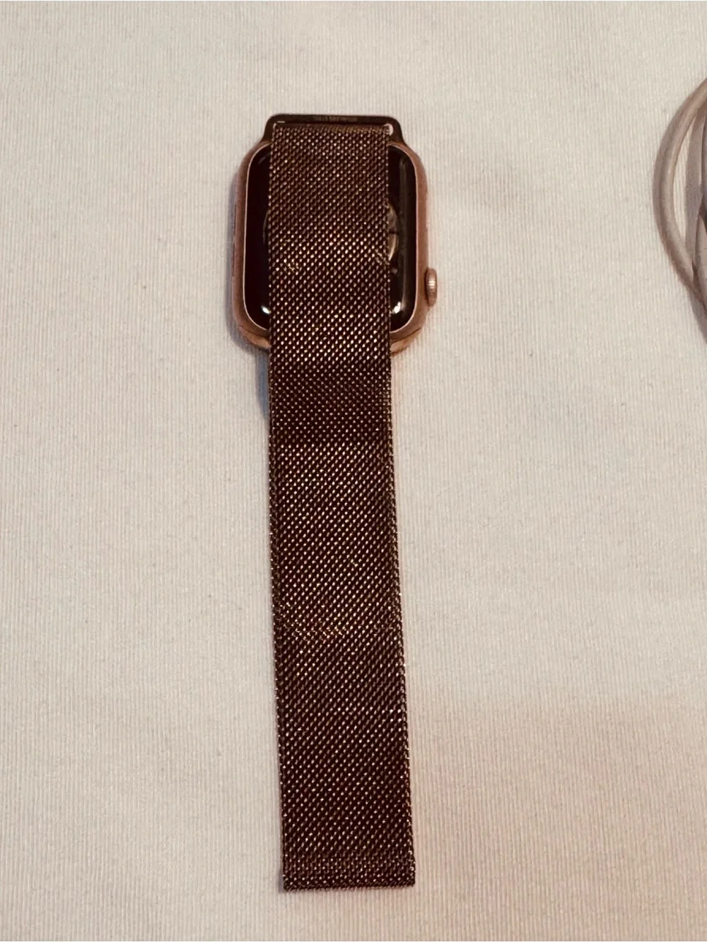 Apple Watch Series 5 Gold Aluminum Case and band (44mm)